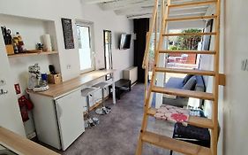 Studio Mezzanine Chez Papou, Ville et Forêt